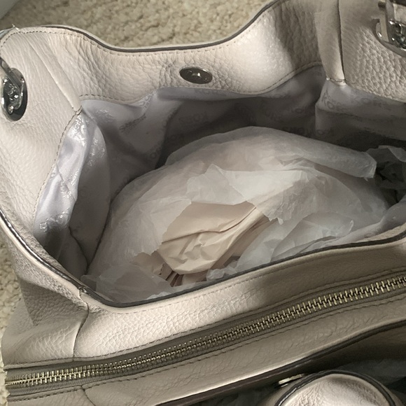 Grey Michael Kors soft leather bag like new condition. - Picture 6 of 7